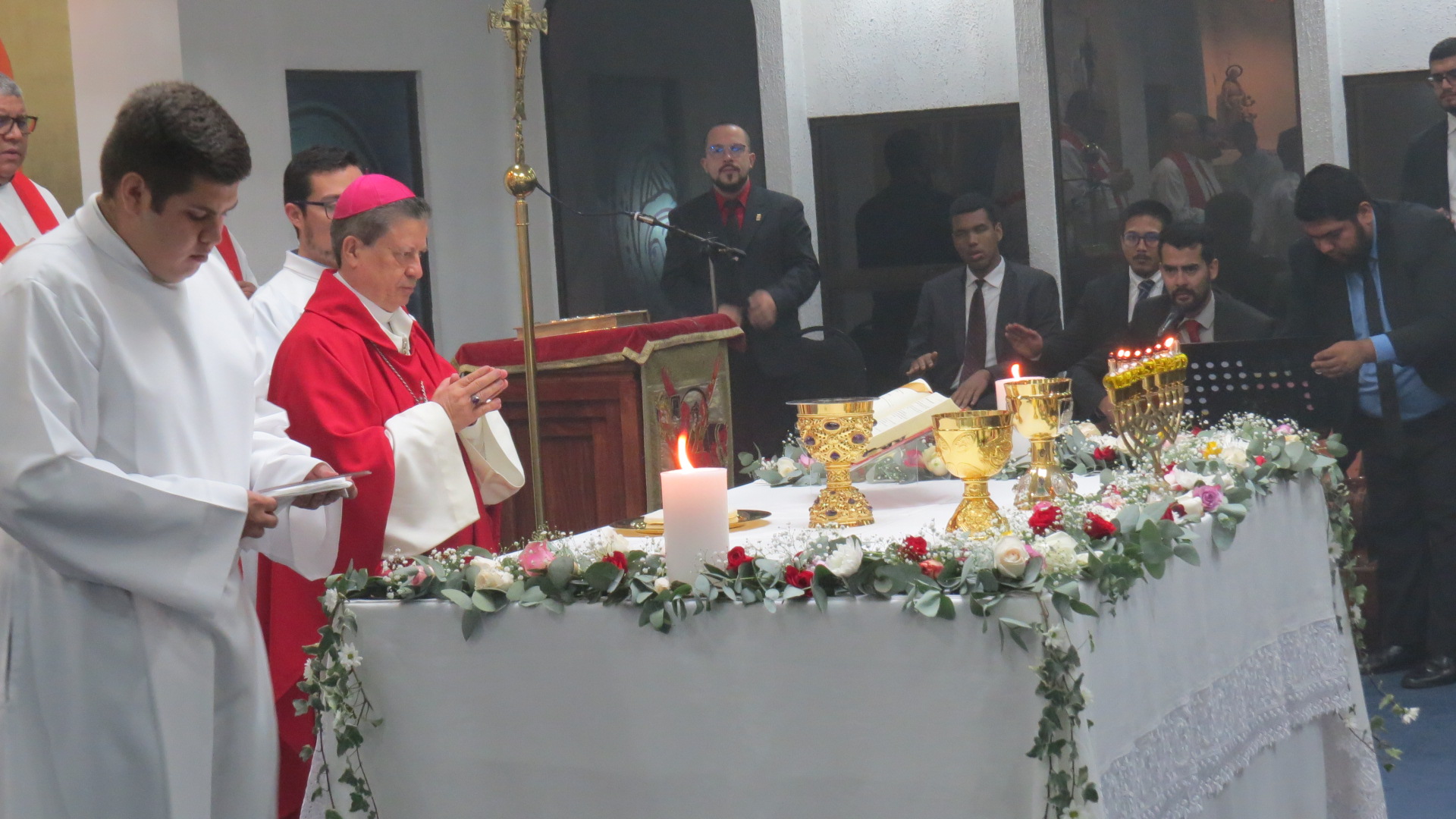 Visita de Monseñor Eucaristia de Cierre del Año 2024