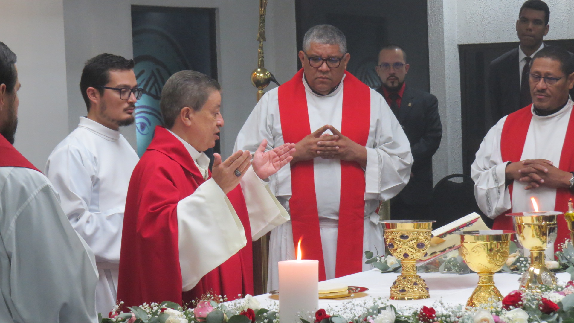 Visita de Monseñor Eucaristia de Cierre del Año 2024