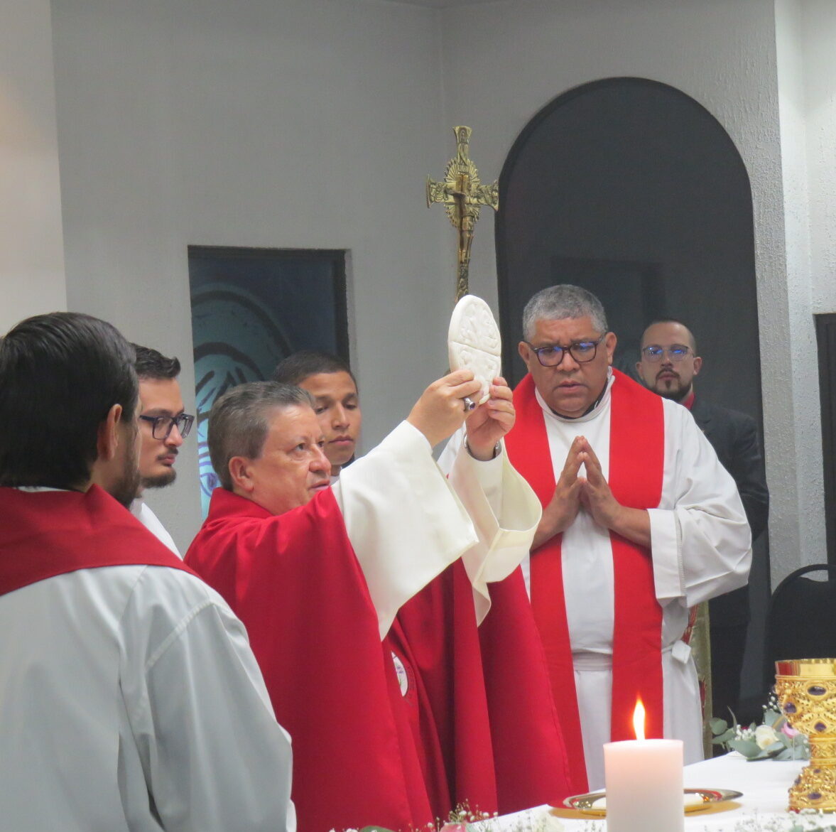 Visita de Monseñor Eucaristia de Cierre del Año 2024